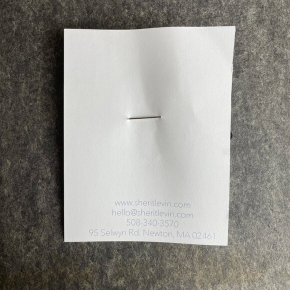 Sherit Levin artisan hand-painted velvet dragonfly pin - Picture 4 of 4